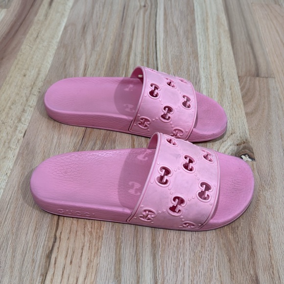 Pink Gucci Slides - Picture 4 of 7